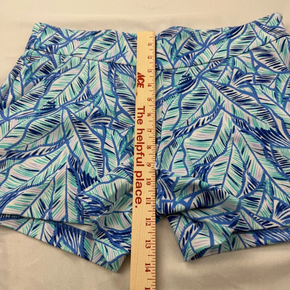 Lilly Pulitzer Callahan Shorts Women 8 Blue Palm Leaves Tropical Stretch 26384